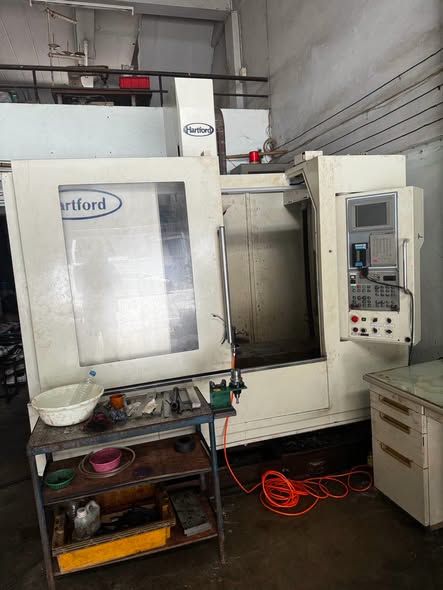 เครื่องแมชชีนนิ่งเซ็นเตอร์แนวตั้ง CNC Hartford · VMC-850S
