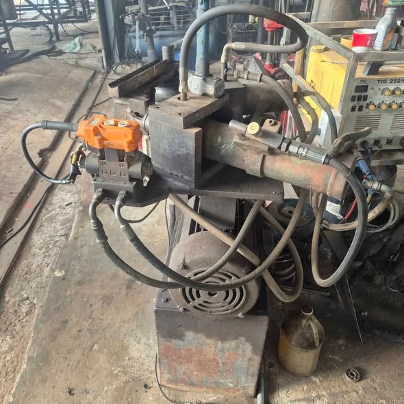 Hydraulic Pipe Bending Machine