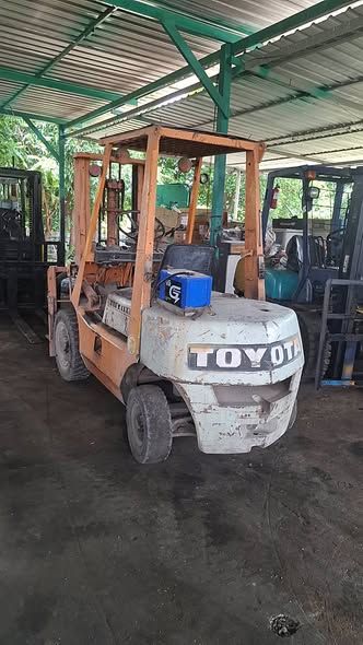 Forklift (Diesel, 2-ton) Toyota