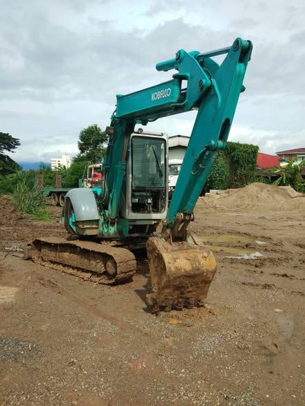 Excavator Kobelco · SK50SR