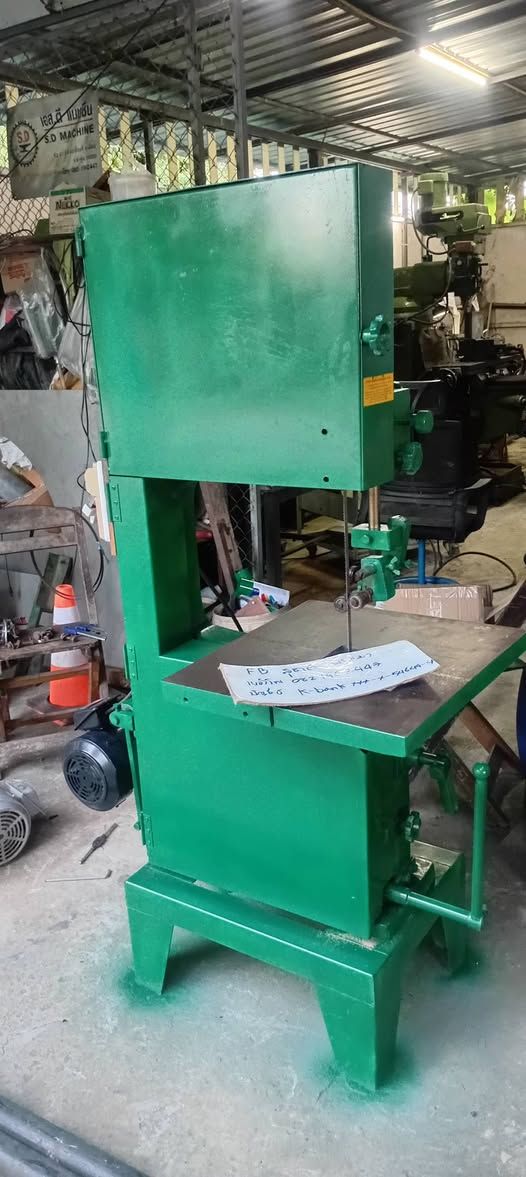 Vertical Bandsaw