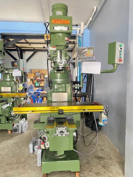 Milling Machine M3 NT30 / M4 NT40