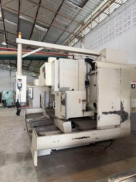 Vertical Machining Center Okuma & Howa · M-611V