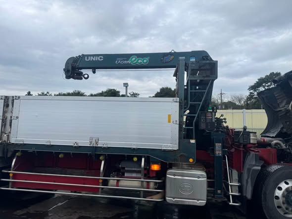 Truck-Mounted Crane UNIC · URU504N
