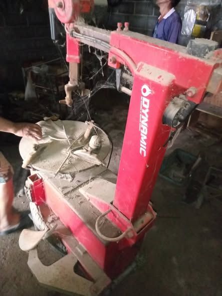 Tire Changer