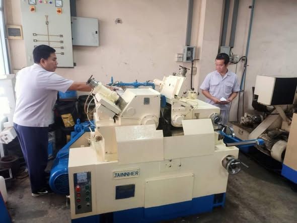 Centerless Grinder Jainnher · JHC-18