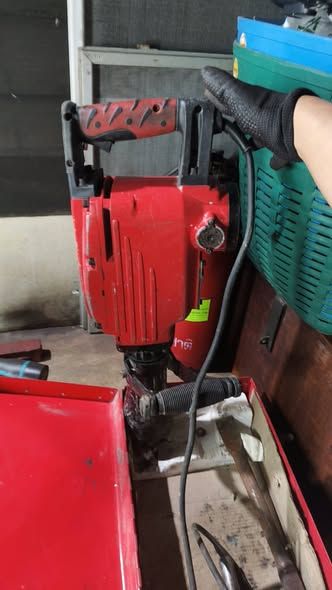 Electric Demolition Hammer AutoMac · AME65