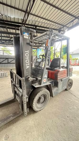 Forklift