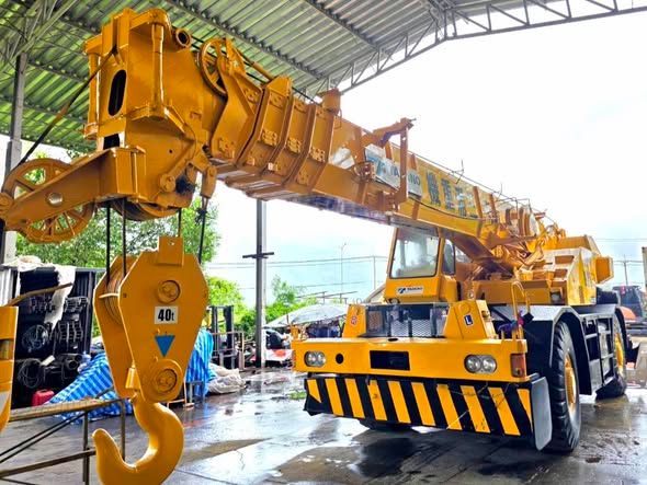 Crane Tadano · TR400M-1