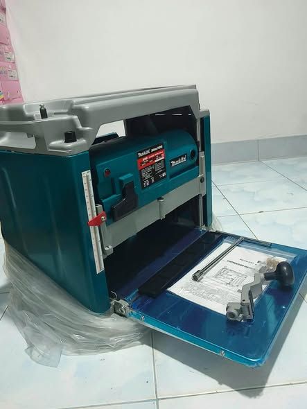Benchtop Thickness Planer Makita · 2012NB