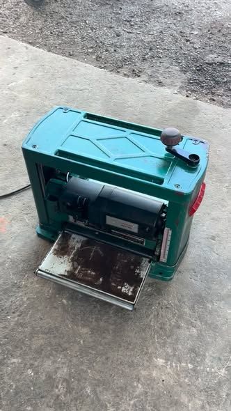 Wood Planer Tiger · 13-inch