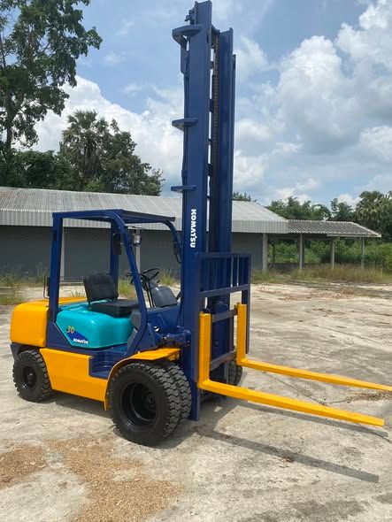 Forklift Komatsu · 12