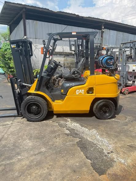 CAT 3 Ton Forklift