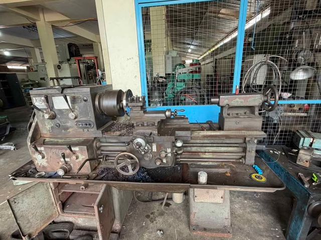Manual Lathe