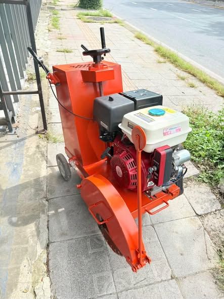 Concrete Road Saw