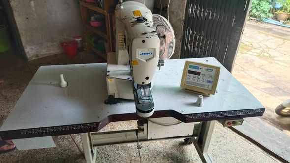 Industrial Sewing Machine, Automatic Bartacking Juki · LK1900ASH