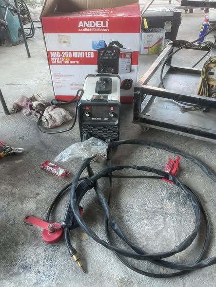 Welding Machine MIG 250 Mini LED