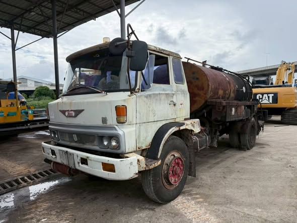Asphalt Distributor Truck Hino