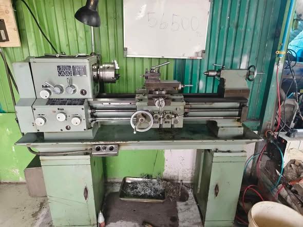 Manual Lathe