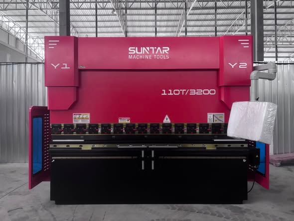 Press Brake SUNTAR MACHINE TOOLS · 110T/3200