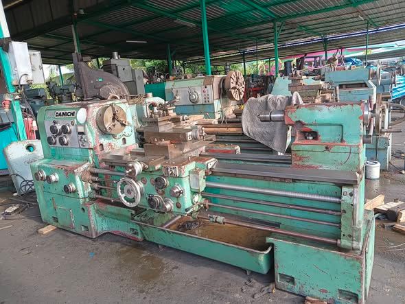 Manual Lathe