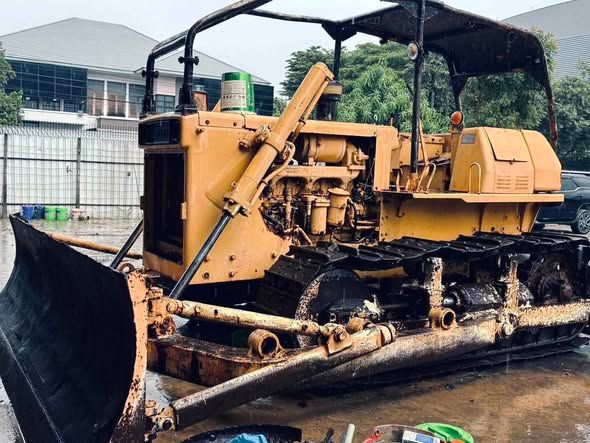Bulldozer Komatsu · D60A-6