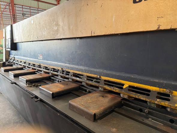 Shearing Machine Komatsu