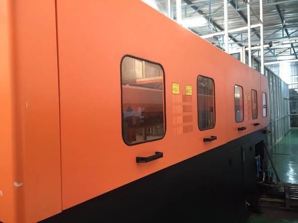 PET Bottle Blow Molding Machine