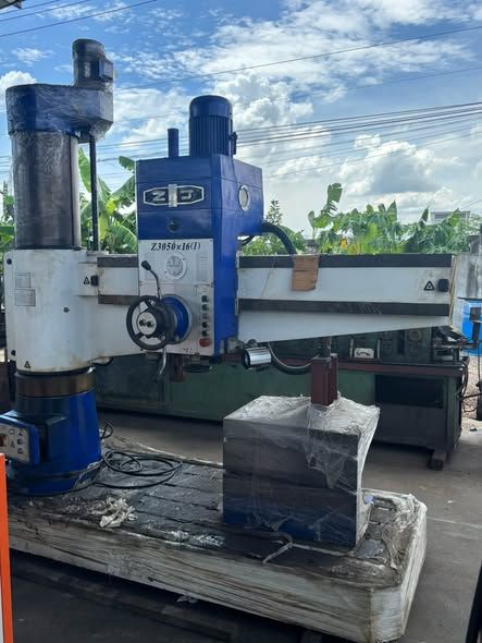 Radial Drilling Machine