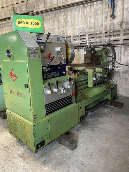 Heavy-Duty Manual Lathe Sooching