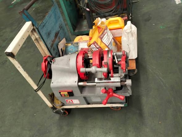 Pipe Tapping Machine