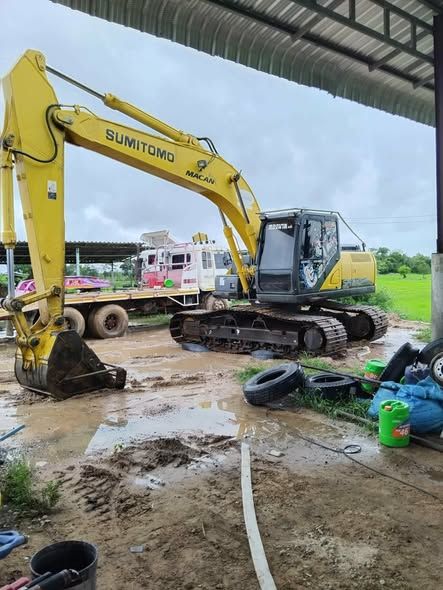 Excavator Sumitomo · SH210-6