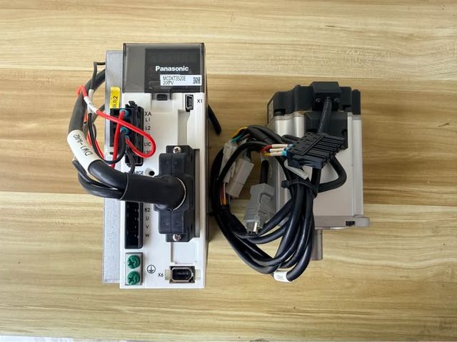 เซอร์โวมอเตอร์ Panasonic · MHMJ082G1U