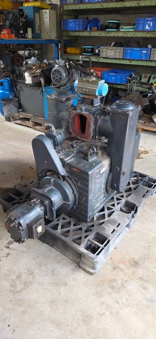 Vacuum Pump