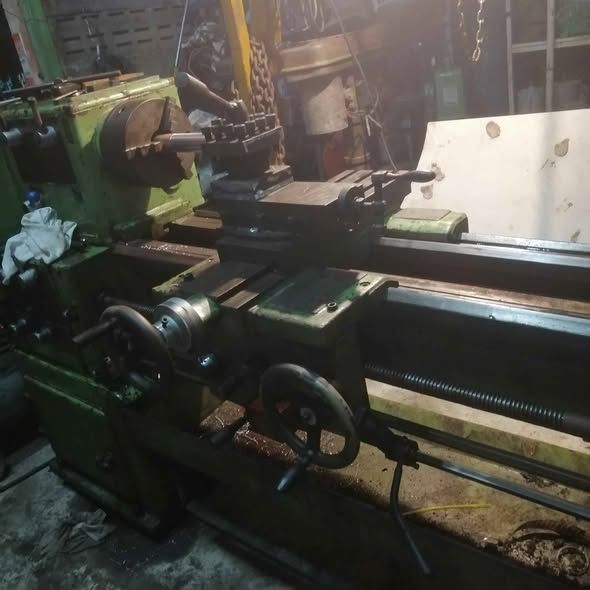 Manual Lathe