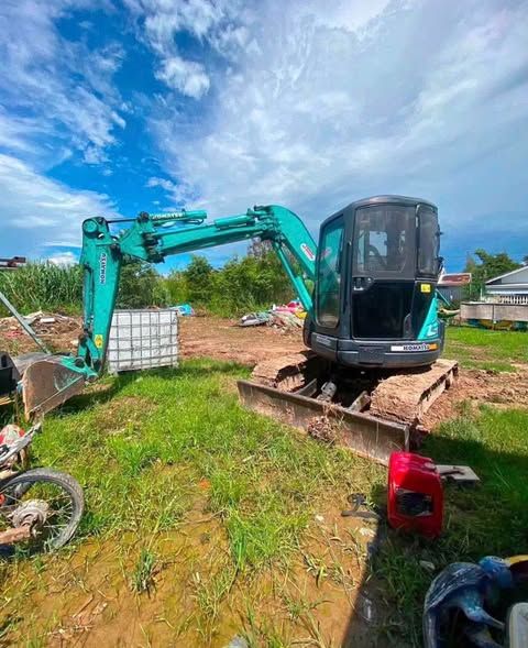 Excavator Komatsu · PC58UU-3