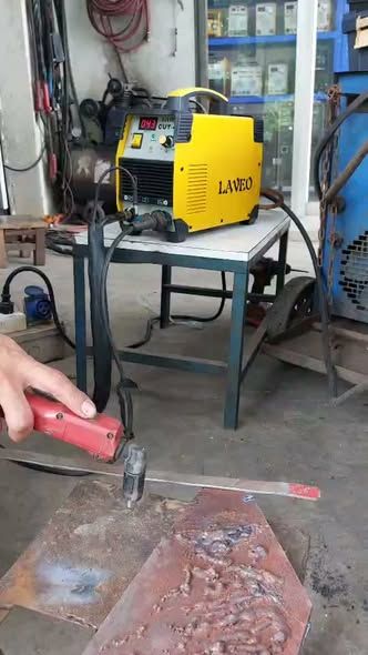 Plasma Cutter LAVEO · CUT40