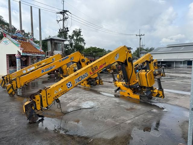 Crane