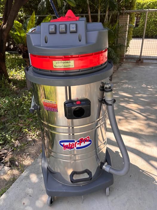 Industrial Vacuum Cleaner
