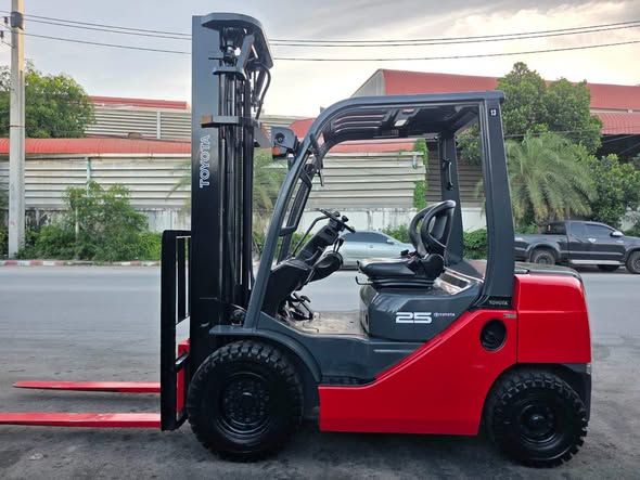 Forklift