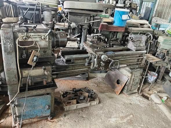 Manual Lathe Ta Shing · 1B