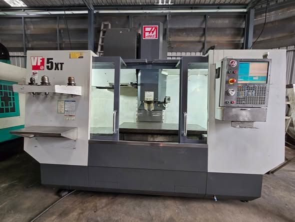 Vertical Machining Center Haas · VF5 XT