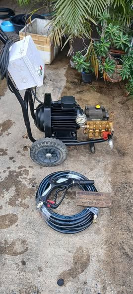 Pressure Washer