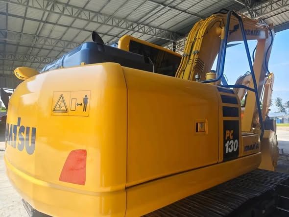 Excavator Komatsu · PC130-10MO