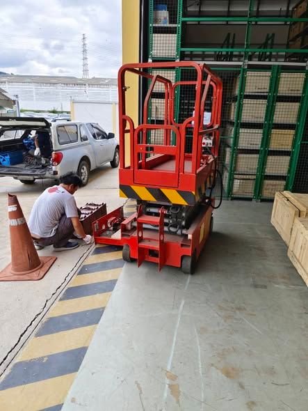 Electric Scissor Lift