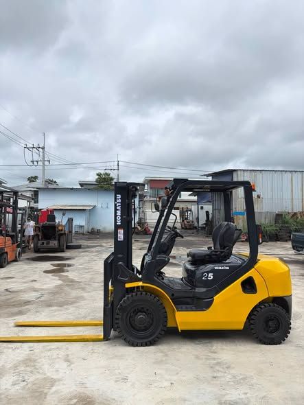 Forklift Komatsu · FD25T-17