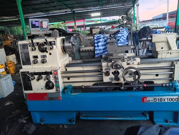 Manual Lathe Runmaster