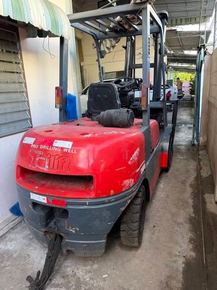 Forklift