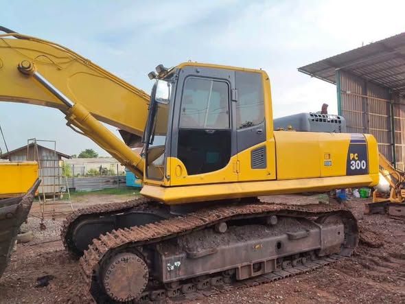 Excavator Komatsu · PC300-8