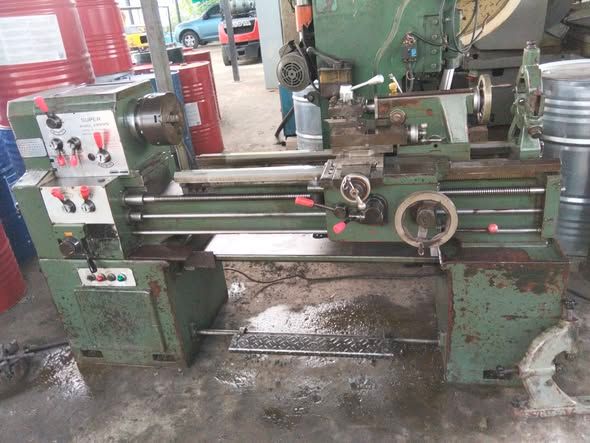 Manual Lathe